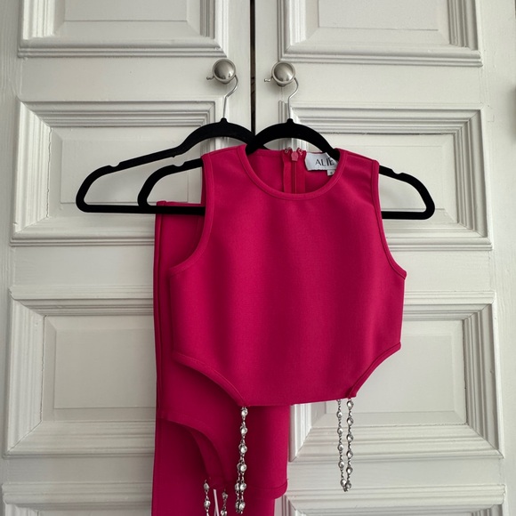 Pink Sleeveless Top and skirt Set with Chain Detail - Picture 2 of 5